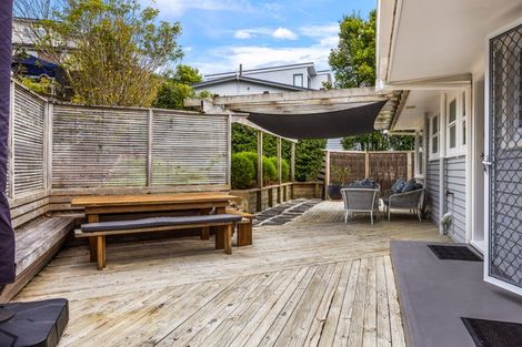 Photo of property in 1/21 Deuxberry Avenue, Northcote, Auckland, 0627