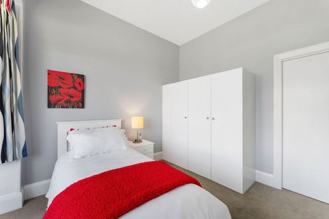 Photo of property in 35 Cleveland Street, Edgeware, Christchurch, 8013