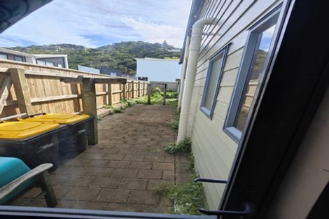 Photo of property in 162 Queens Drive, Lyall Bay, Wellington, 6022