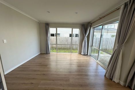 Photo of property in 68 Craigs Way, Hobsonville, Auckland, 0616