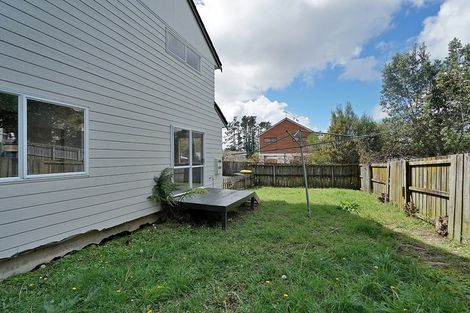 Photo of property in 6/24 Eastglen Road, Glen Eden, Auckland, 0602