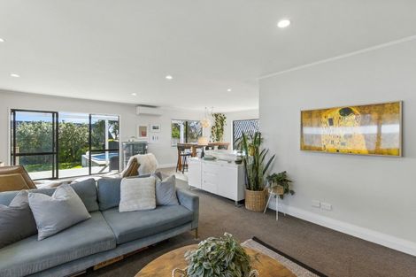 Photo of property in 42 Hicks Crescent, Waikanae Beach, Waikanae, 5036