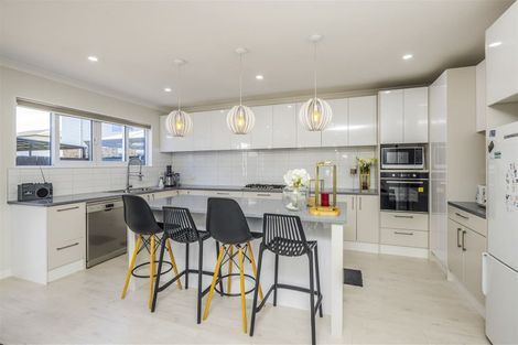 Photo of property in 11 Reding Street, Takanini, 2112