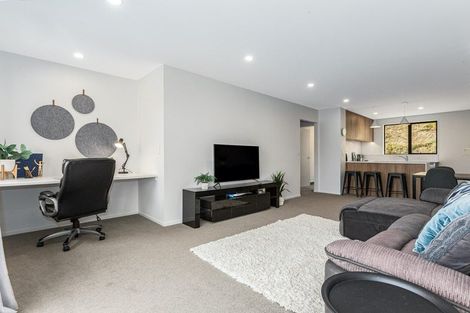 Photo of property in 43 Oakum Road, Whitby, Porirua, 5024