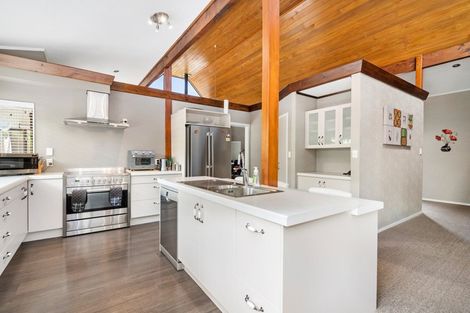 Photo of property in 16 Rosella Place, Maunu, Whangarei, 0110