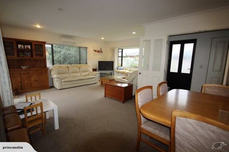 Photo of property in 115 Mandel Mews, Waiwhetu, Lower Hutt, 5010