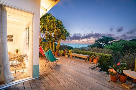 Photo of property in 121 Wellington Road, Paekakariki, 5034