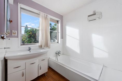 Photo of property in 1 Ross View Terrace, Dinsdale, Hamilton, 3204