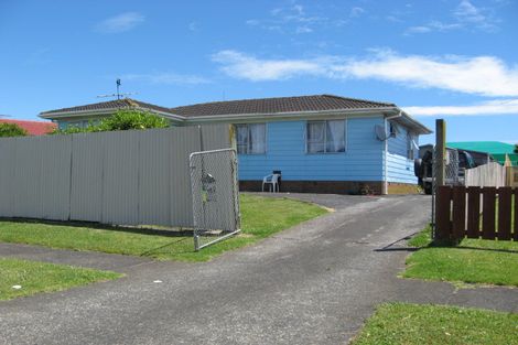 Photo of property in 41 Staverton Crescent, Mangere, Auckland, 2022