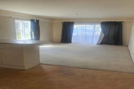 Photo of property in 639 Swanson Road, Swanson, Auckland, 0612