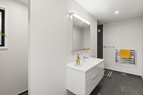 Photo of property in 1a Links Drive, Waiwhakaiho, New Plymouth, 4312