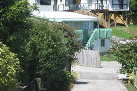 Photo of property in 8 Gillan Place, Bayview, Auckland, 0629