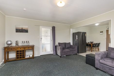Photo of property in 15 Meadowbrook Drive, Cloverlea, Palmerston North, 4412