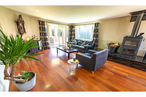 Photo of property in 49 Orlando Crescent, Waimairi Beach, Christchurch, 8083
