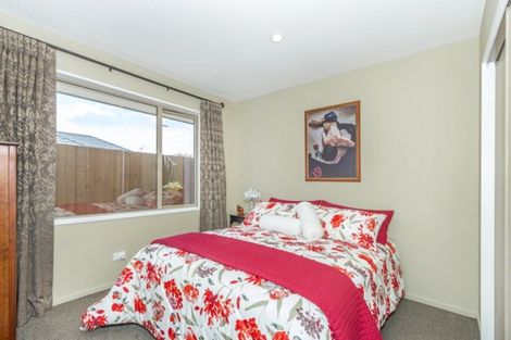 Photo of property in 21 Providence Place, Redwood, Christchurch, 8051