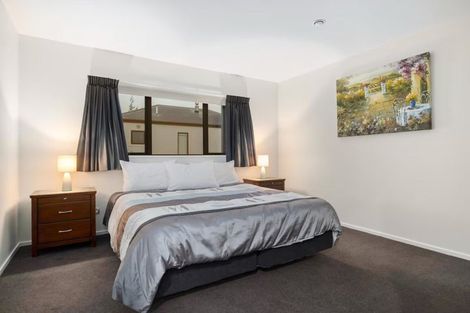 Photo of property in 11 Highview Terrace, Queenstown, 9300