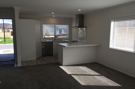 Photo of property in 14 Marion Crescent, Papamoa Beach, Papamoa, 3118