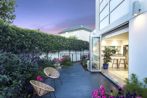 Photo of property in 3a Church Lane, Merivale, Christchurch, 8014