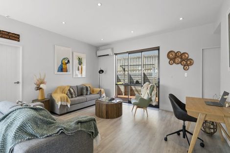 Photo of property in 30 Aldon Lane, The Gardens, Auckland, 2105