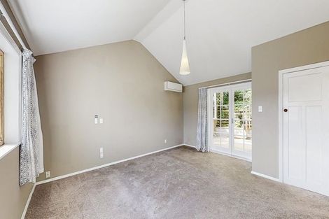 Photo of property in 19 Scarborough Terrace, Mount Victoria, Wellington, 6011