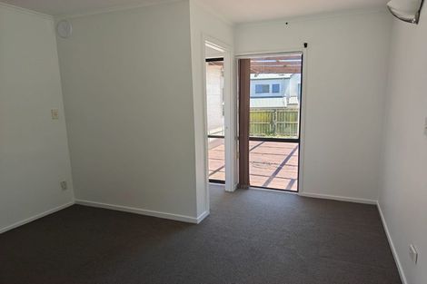 Photo of property in 29 Kelman Road, Kelston, Auckland, 0602