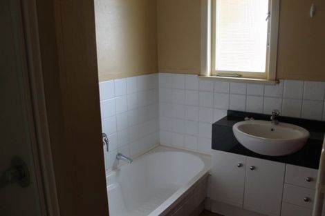 Photo of property in 20 Queen Road, Bellevue, Tauranga, 3110