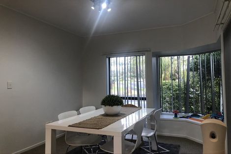 Photo of property in 2/4 Currell Way, Somerville, Auckland, 2014