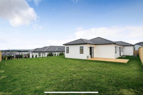 Photo of property in 53 Twin Parks Rise, Papakura, 2110