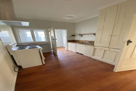 Photo of property in 20 Ludlam Crescent, Woburn, Lower Hutt, 5010