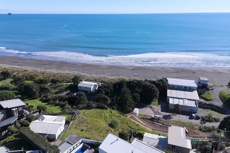 Photo of property in 2a Beach Street, Fitzroy, New Plymouth, 4312