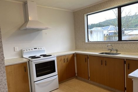 Photo of property in 343 Wellington Road, Wainuiomata, Lower Hutt, 5014