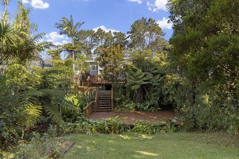 Photo of property in 11 Golf Road, New Lynn, Auckland, 0600