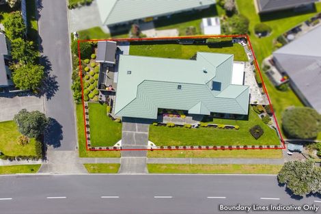 Photo of property in 100 Milne Drive, Paraparaumu, 5032