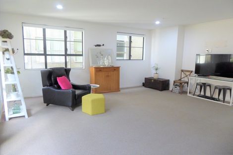 Photo of property in Maddison Apartments, 1/6f Queen Street, Palmerston North, 4410