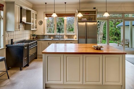 Photo of property in 20 Bloomfield Terrace, Hutt Central, Lower Hutt, 5010