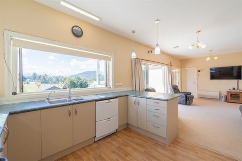 Photo of property in 25 Muriwai Drive, Manapouri, 9679