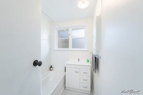 Photo of property in 13 Dorset Grove, Cannons Creek, Porirua, 5024