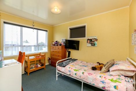 Photo of property in 136 Broadway, Waitara, 4320