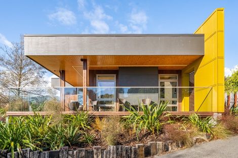 Photo of property in 10 Ferndale Drive, Waikanae, 5036