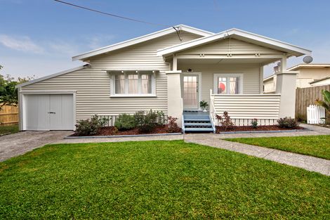 Photo of property in 53 Woodglen Road, Glen Eden, Auckland, 0602