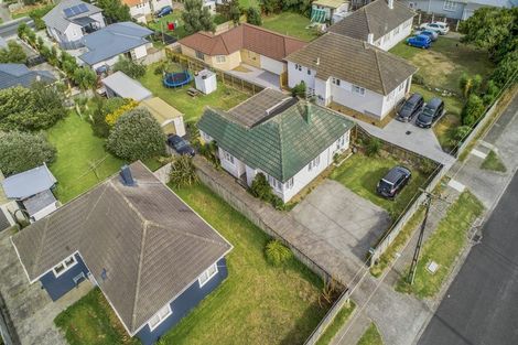 Photo of property in 15 Arimu Road, Papakura, 2110