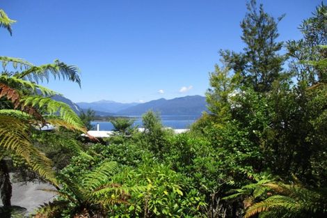 Photo of property in 19 Ivy Terrace, Moana, 7872