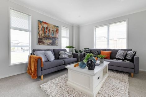 Photo of property in 24 Te Kio Crescent, Papamoa Beach, Papamoa, 3118