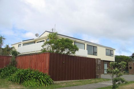 Photo of property in 44 Kaikoura Street, Maupuia, Wellington, 6022
