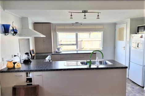 Photo of property in 3/17 Oak Street, Ebdentown, Upper Hutt, 5018