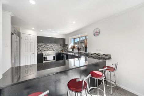 Photo of property in 28 Arataki Road, Havelock North, 4130