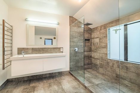 Photo of property in 17 Garfield Avenue, Roslyn, Dunedin, 9010