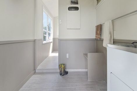 Photo of property in 1959 Parewanui Road, Parewanui, Bulls, 4894