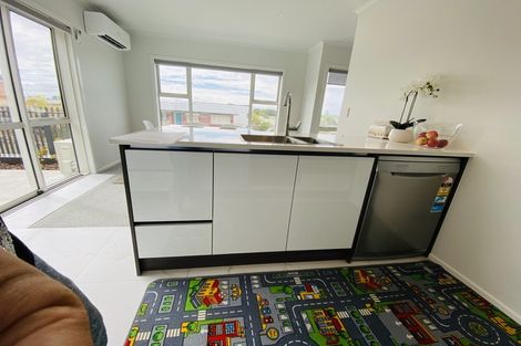 Photo of property in 2/12 Scotland Place, Hillcrest, Hamilton, 3216