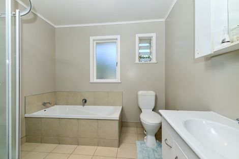 Photo of property in 175 Sandwich Road, St Andrews, Hamilton, 3200